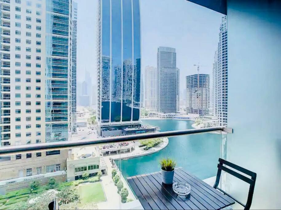 Luxury Modern Studio In Jlt With Amazing View & Rooftop Pool - Sleeps 3 Dubái Exterior foto